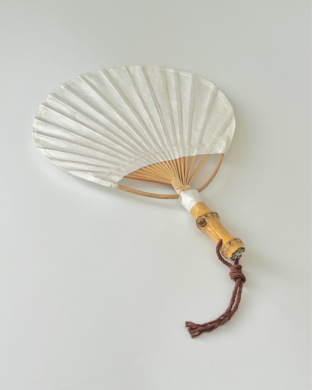 Choi Soobong Fan Needle Stripe Root Fan White